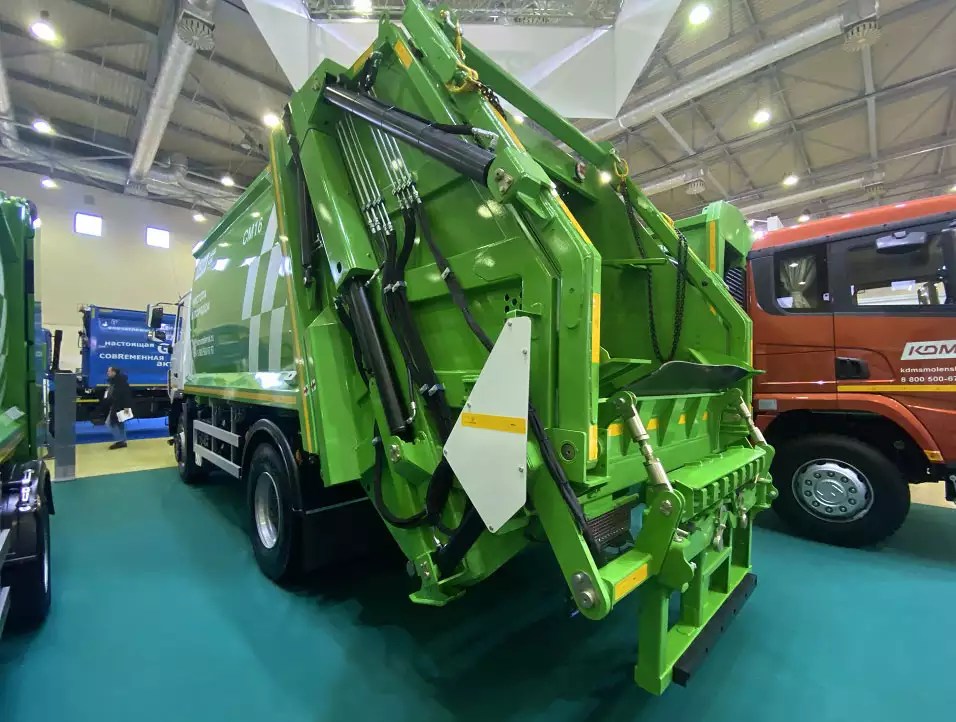 Импортозамещение в действии: российский мусоровоз на шасси МАЗ
