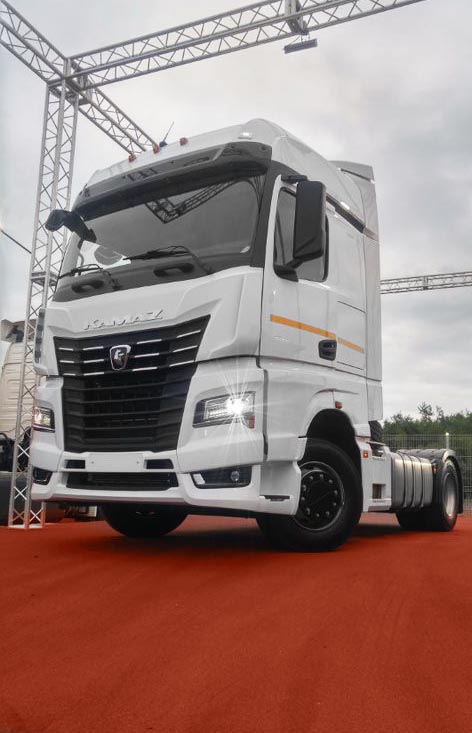 Стартовала осенняя ярмарка распродаж седельных тягачей