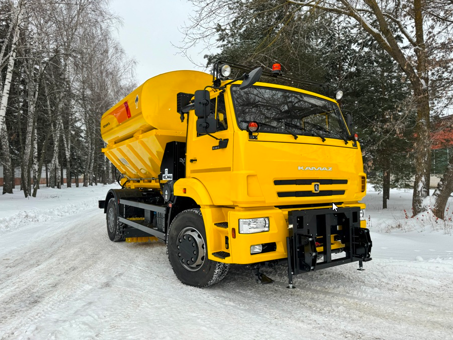 Дорожная машина КО-806-40 на базе КАМАЗ-53605 — универсальное решение для обслуживания дорог