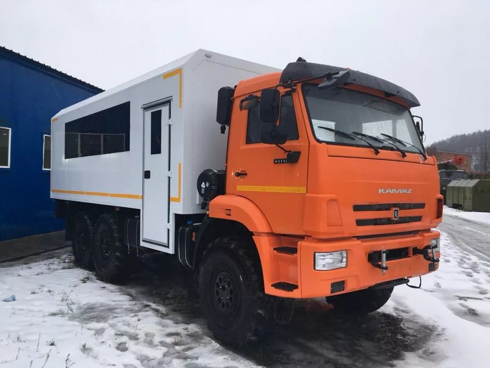 Вахтовый автобус 28+2 места, шасси КАМАЗ- 43118-50 (мод.42261)