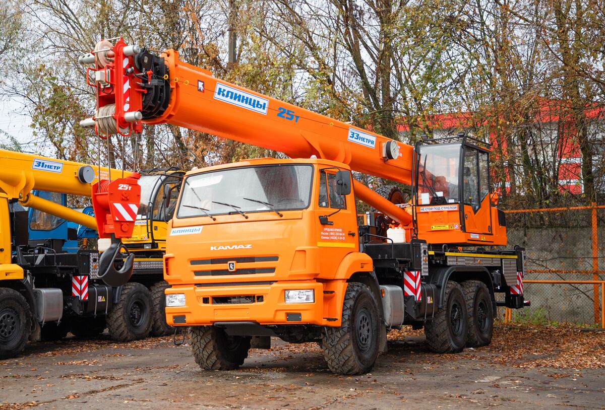 кран автомобильный КЛИНЦЫ КС-55713-5К-4В; г/п 25 т, длина стрелы 33 м; шасси 43118 6х6