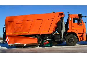 КДМ-7881010 на с.КамАЗ-6520-53 (Боковой отвал, Средняя щетка)
