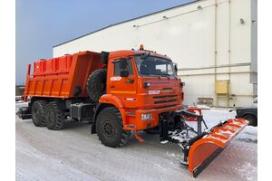 КДМ-7881012 на с.65222 (ПМ пласт, V=12 м3, Сопла, Передний отвал, Задняя щетка)