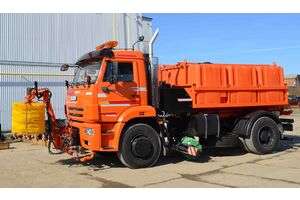 КДМ-7881040 на ш.53605 (ПМ пласт, V=9 м3, Сопла, Средняя щетка, ОМБ)