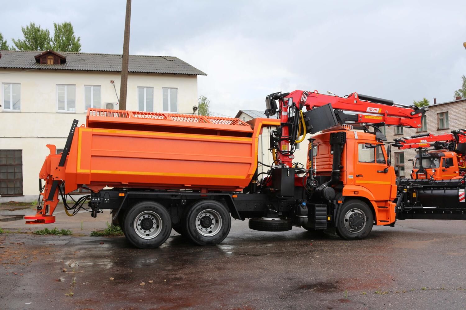КДМ-650-05 на ш.65115-50 (ГМУ, Самосв.кузов, ПС сталь 09Г2С, V=8 м3)