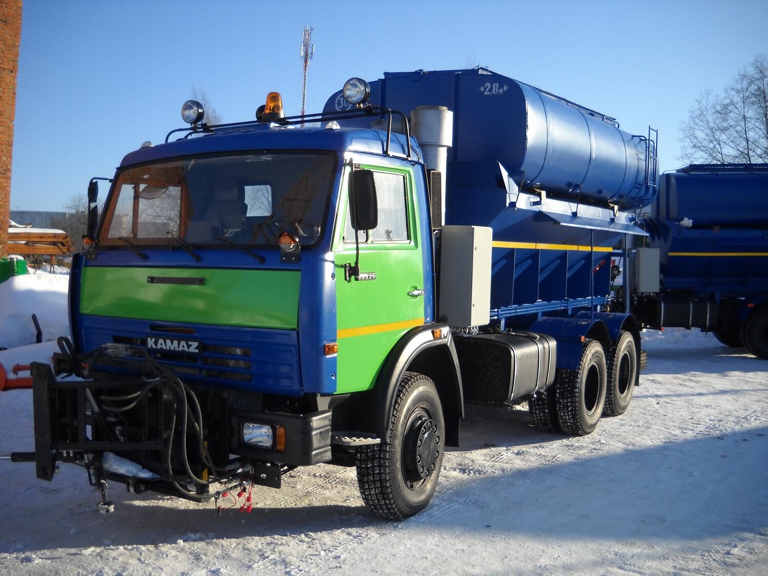 КДМ-7881022 на ш.65115-50 (ПС сталь 09Г2С, V=10,5 м3, ПМ сталь 09Г2С, V=12 м3, Сопла, Отвал)