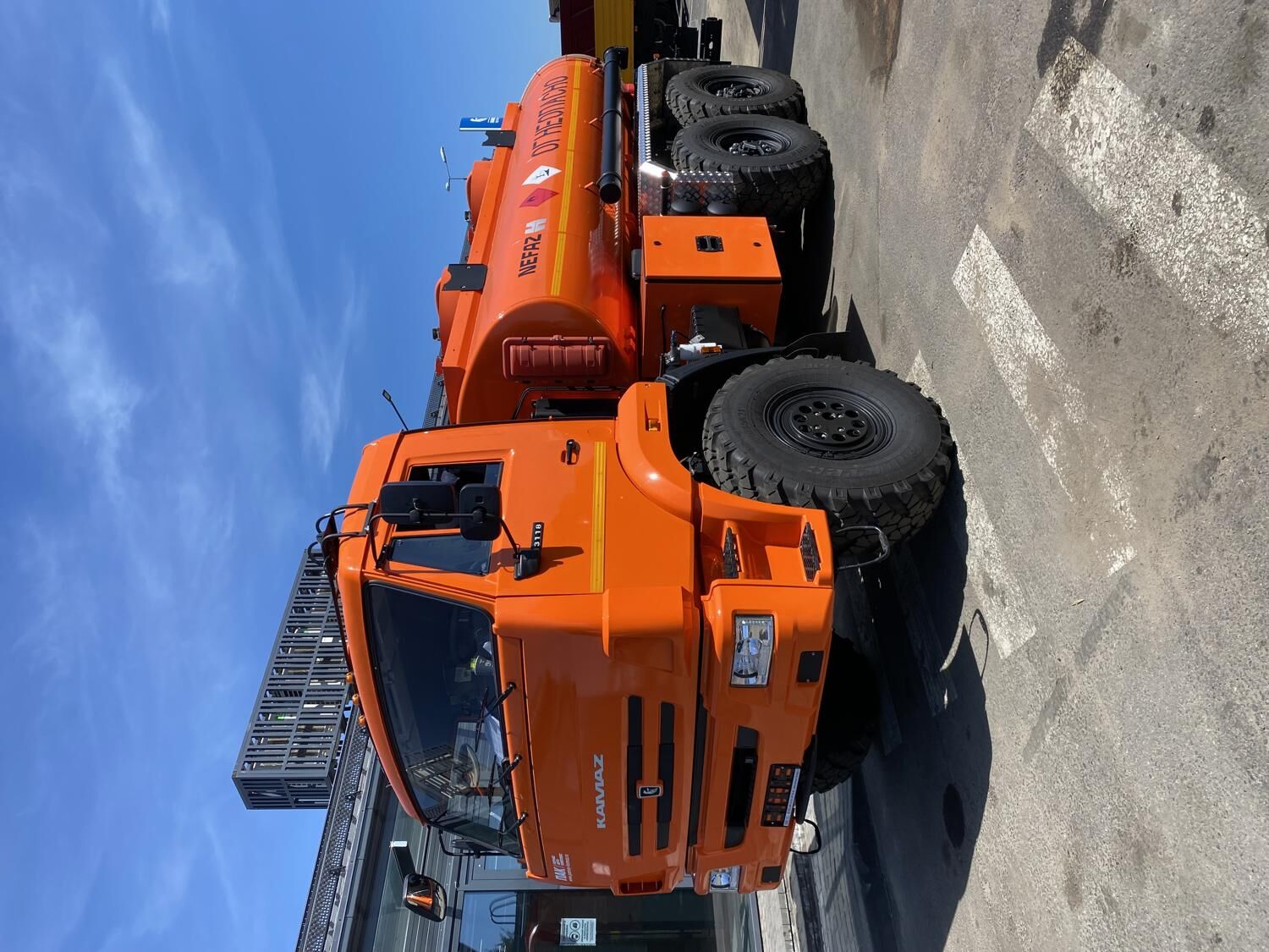 автотопливозаправщик 66062-0006213-50