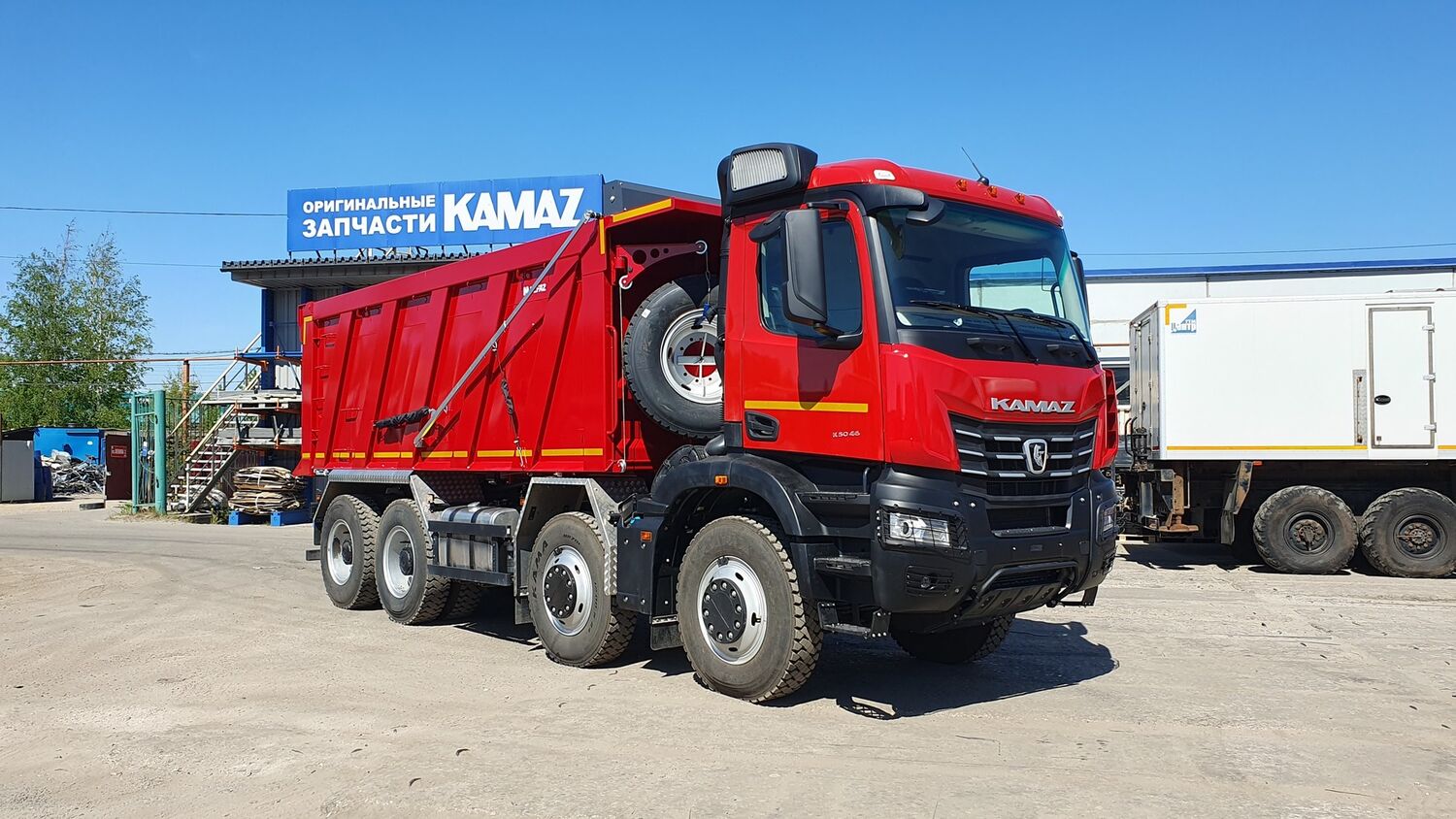 самосвал КАМАЗ 65951-10792-CA 8х4